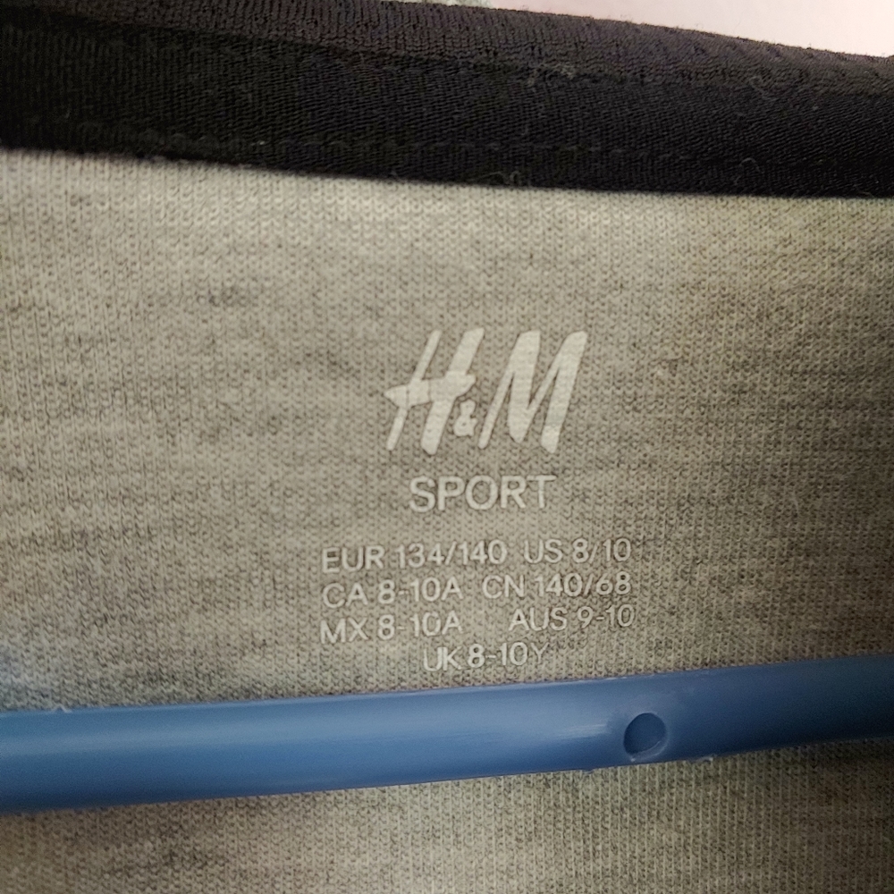 (2/$15) H&M Sport gray zip up hoodie youth size small (8/10 years) - Picture 4 of 5